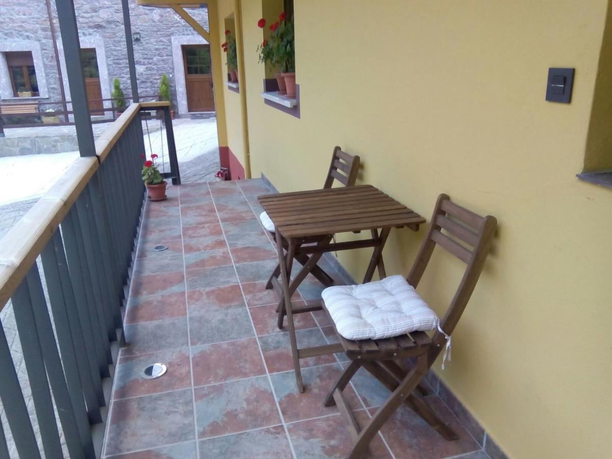 Apartamentos Rurales La Veiga La Riera  Esterno foto